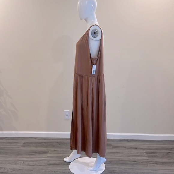 A NEW DAY Elegant Tan Sleeveless Dress. - Picture 4 of 11